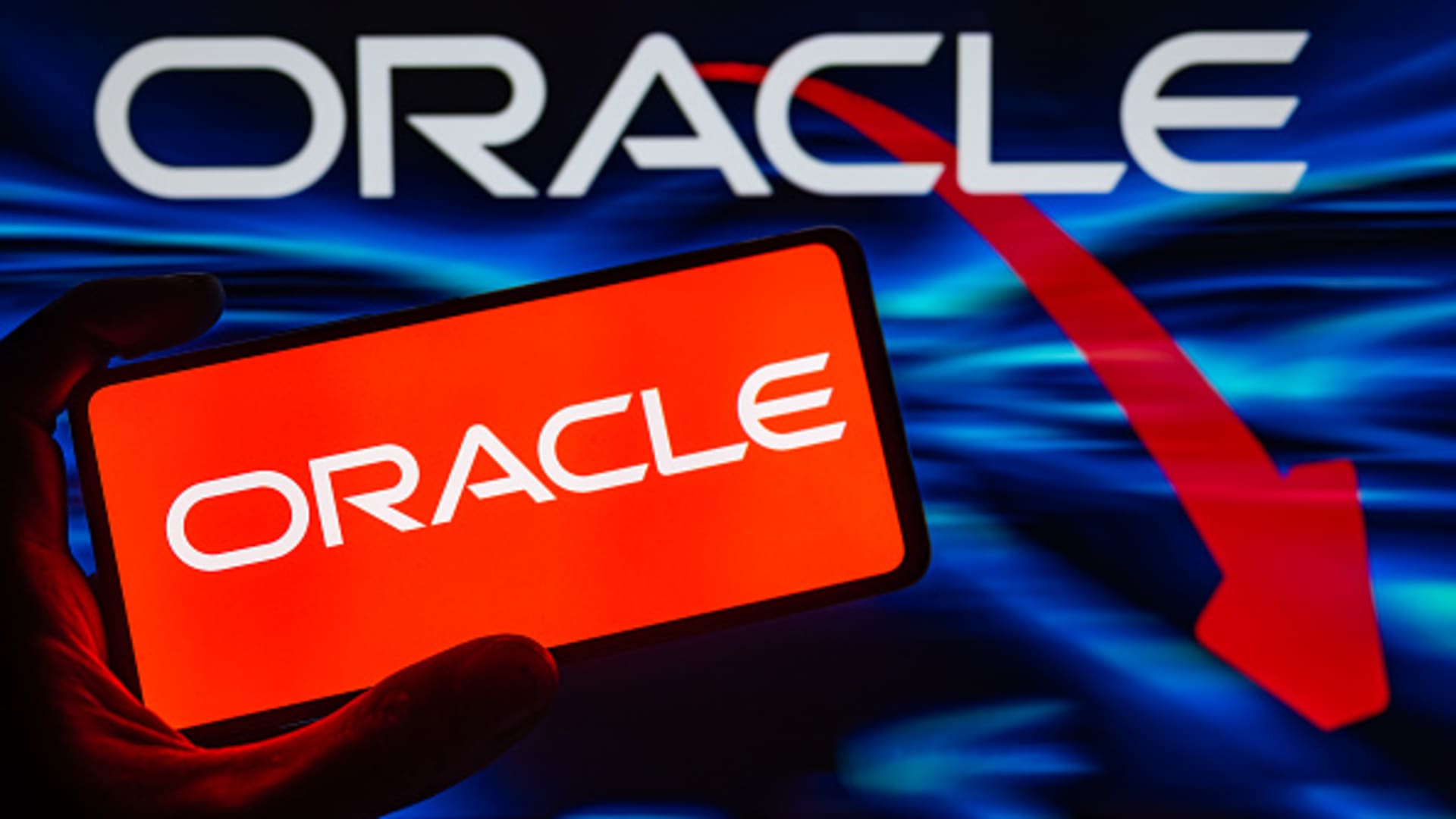 Oracle-ის აქციები 5%-ით დაეცა Blue Owl-თან მოლაპარაკებების შეწყვეტის ფონზე