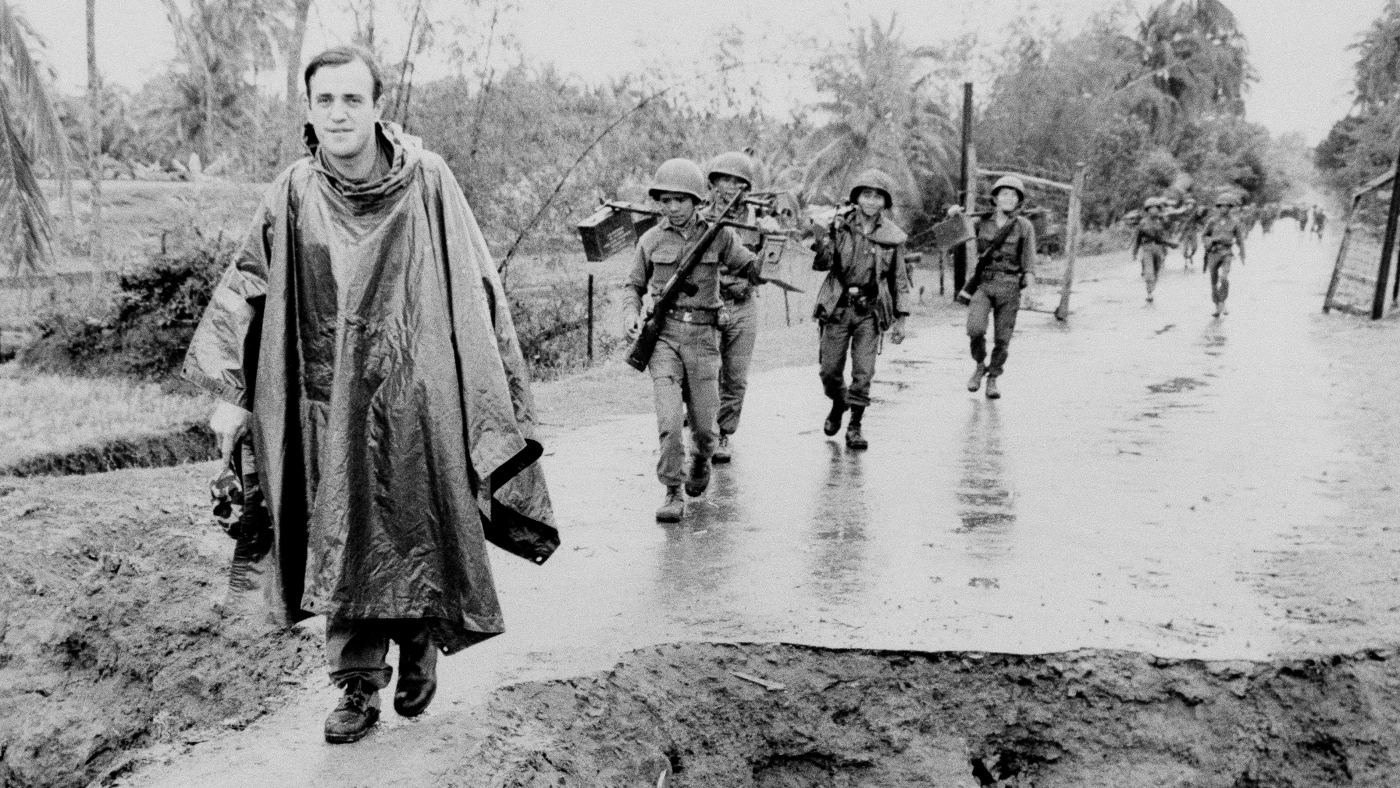 პულიცერის პრემიის ლაურეატი ჟურნალისტი პიტერ არნეტი 91 წლის ასაკში გარდაიცვალა