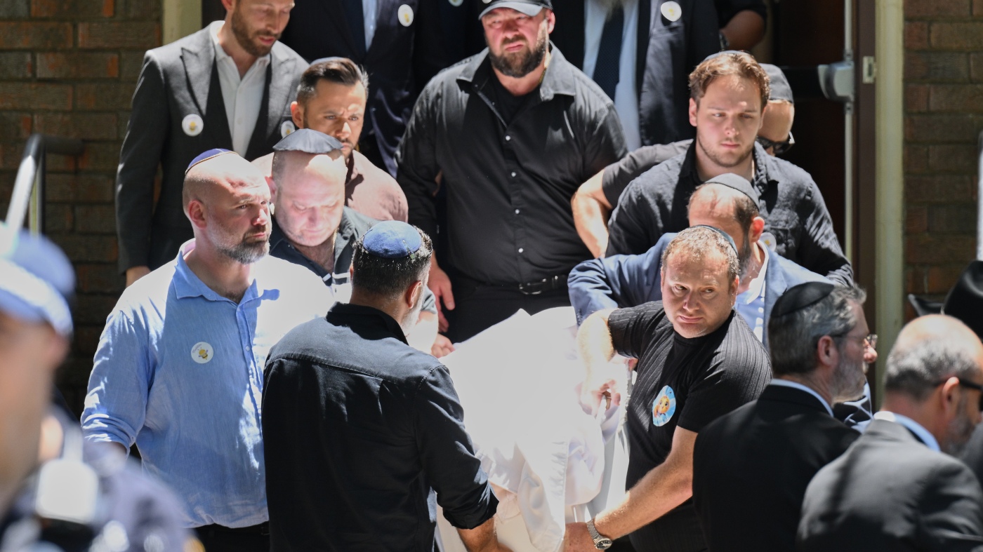 ათი წლის მატილდას დაკრძალვა სიდნეიში: ბონდის ხოცვა-ჟლეტის მძიმე ექო