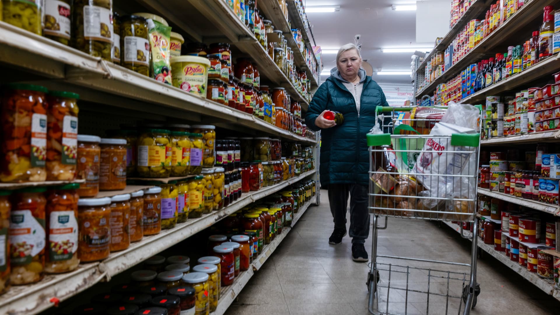 ეკონომისტები ნოემბრის ინფლაციის ანგარიშს სკეპტიციზმით აფასებენ