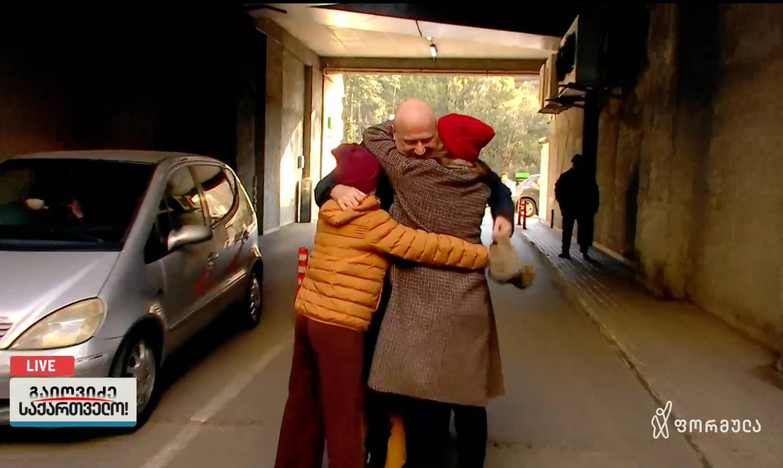 ოპოზიციონერი ზურაბ ჯაფარიძე პატიმრობიდან გათავისუფლდა