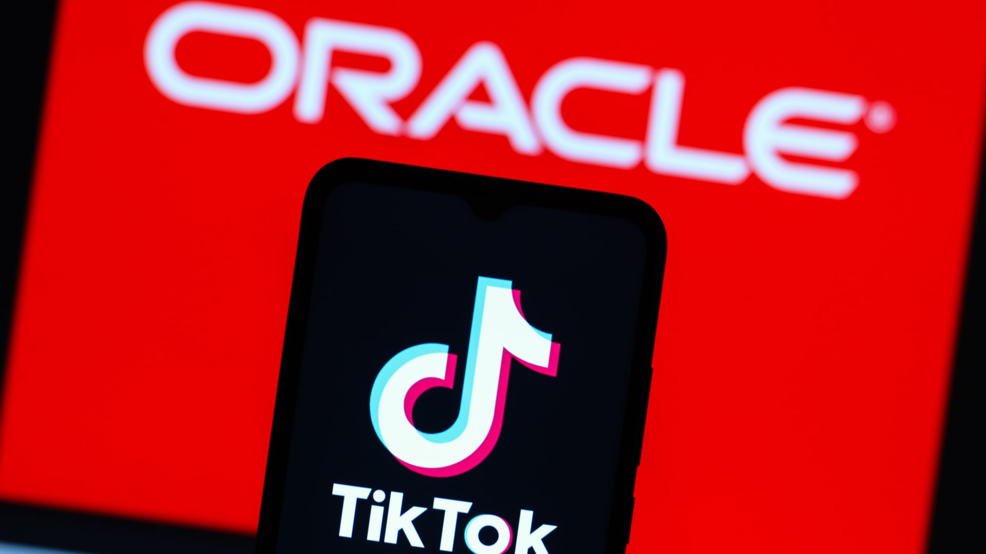 Oracle-ის აქციები TikTok-ის ამერიკულ ბიზნესში ინვესტირების ფონზე გაიზარდა