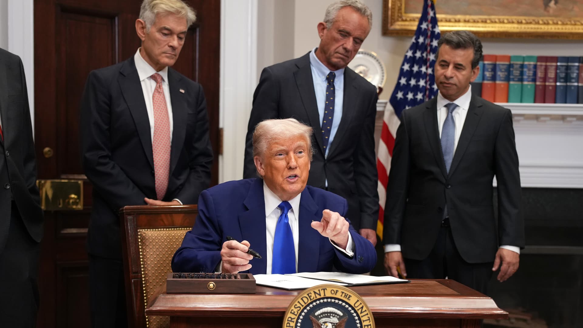 ფარმაცევტული გიგანტები ტრამპის ადმინისტრაციასთან წამლის ფასების შემცირებაზე შეთანხმდნენ