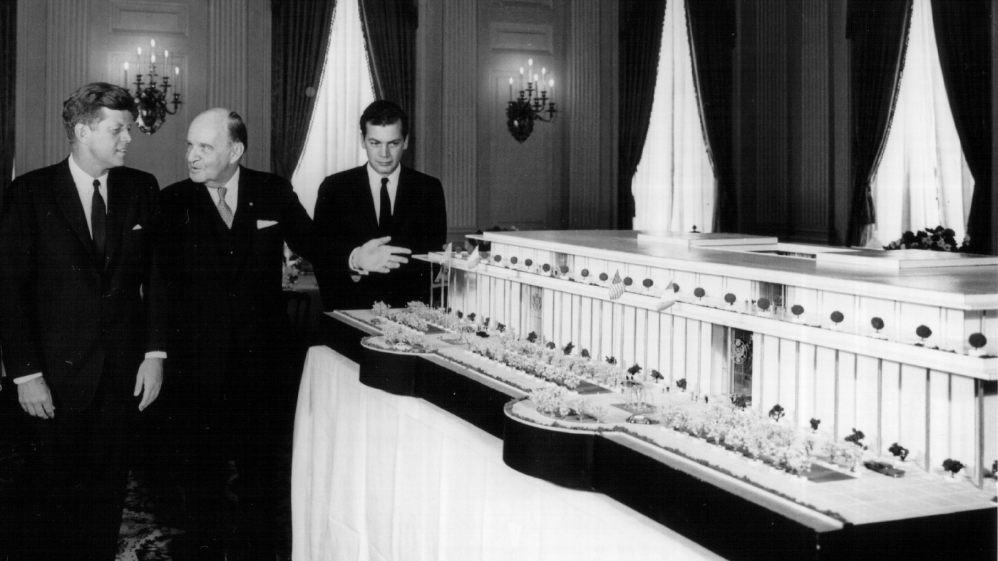 კენედის ცენტრს სახელი შეეცვალა: „დონალდ ტრამპისა და ჯონ კენედის მემორიალური საშემსრულებლო ხელოვნების ცენტრი“