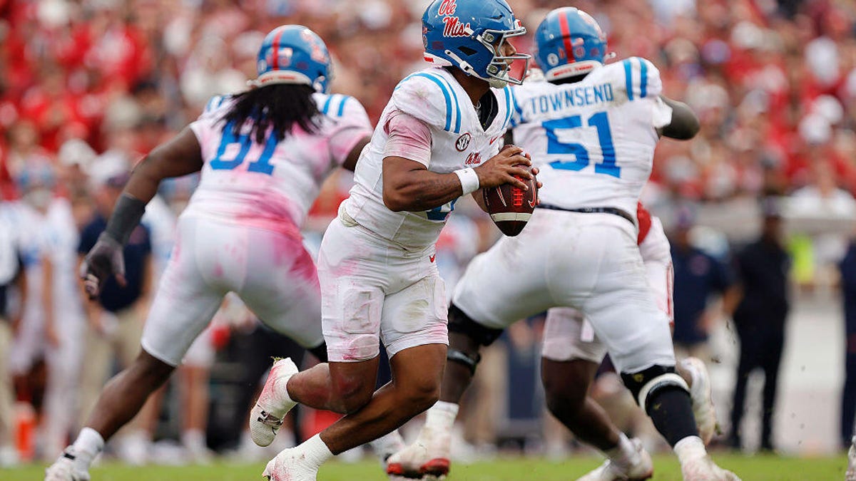 კოლეჯის ფეხბურთი: ტულანი ოლე მისის წინააღმდეგ CFP-ის პირველ რაუნდში