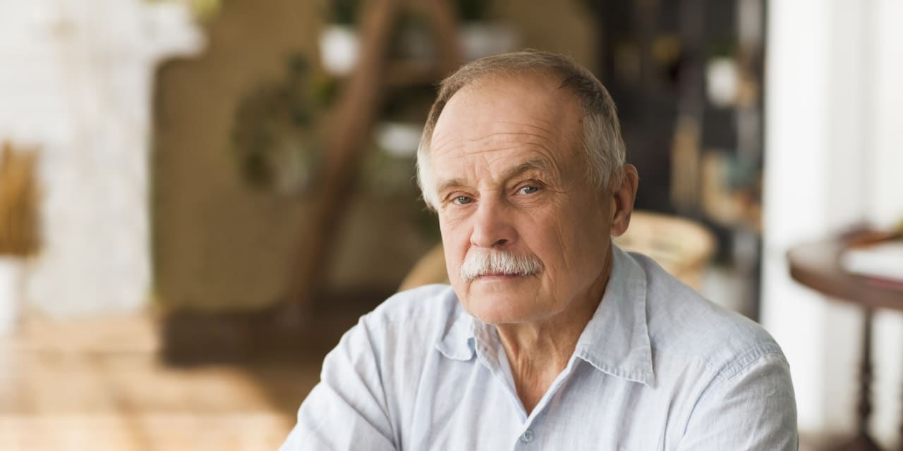 ინვესტორმა ზრდასრულ შვილს ავტომობილისთვის 20,000 დოლარი გადასცა