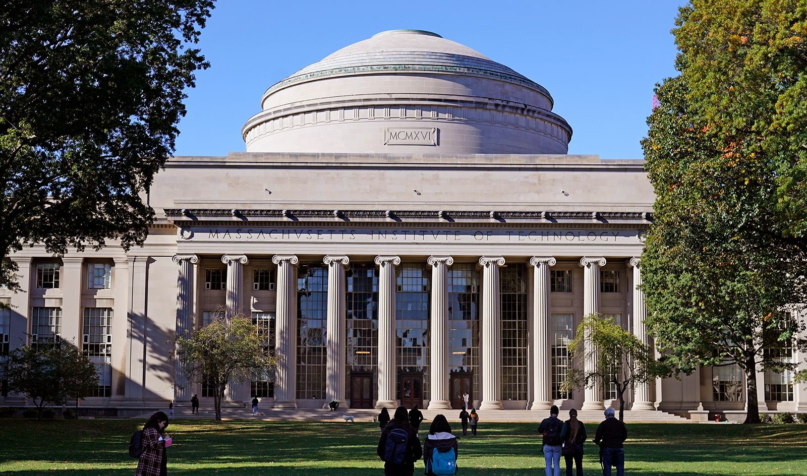 ფორბსი: აშშ-ის უნივერსიტეტების რეიტინგი 2025 წელს – გამოწვევები და ლიდერები