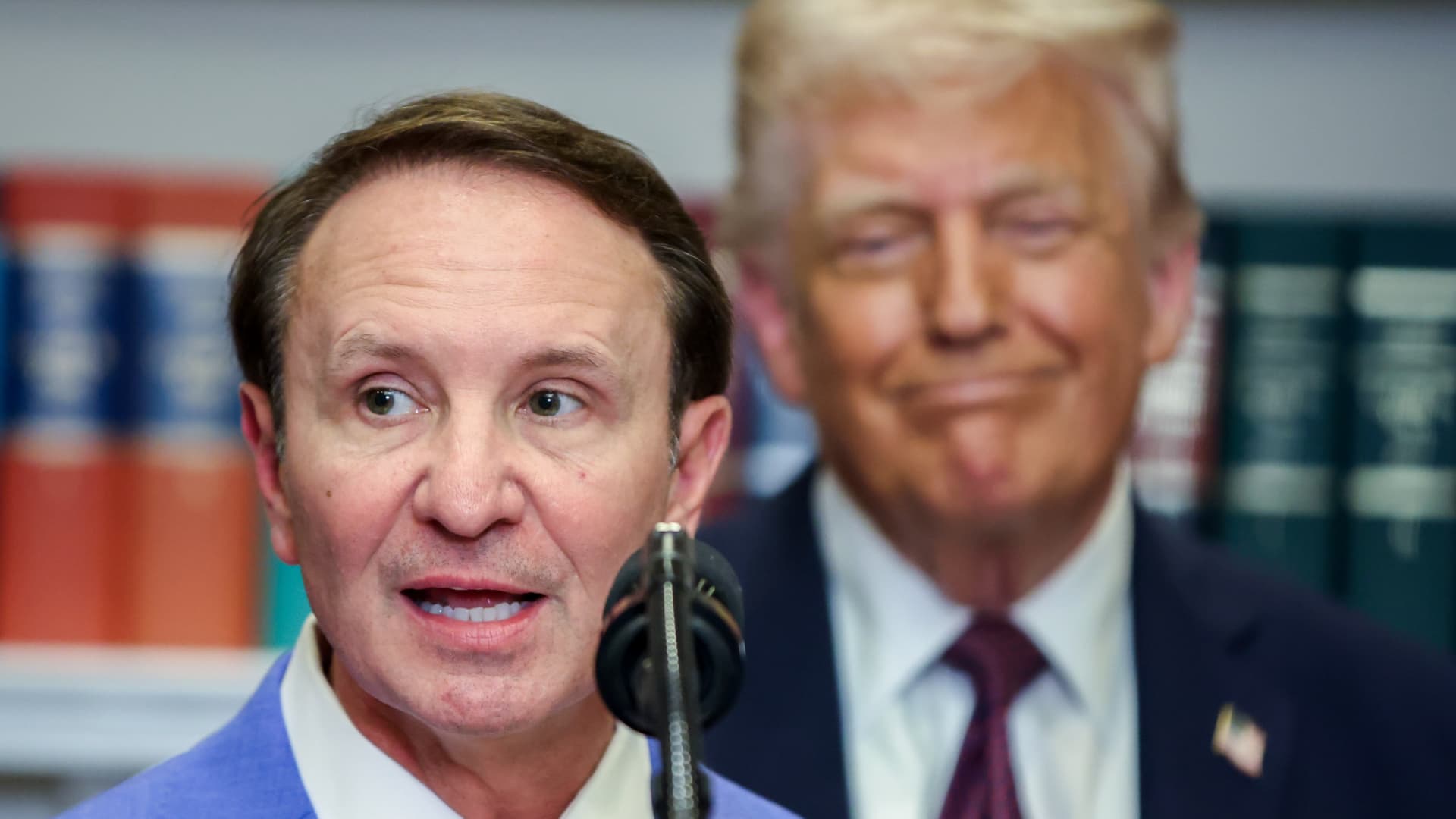 გრენლანდიის პრემიერ-მინისტრი ტრამპის სპეციალურ წარმომადგენელს უარყოფს