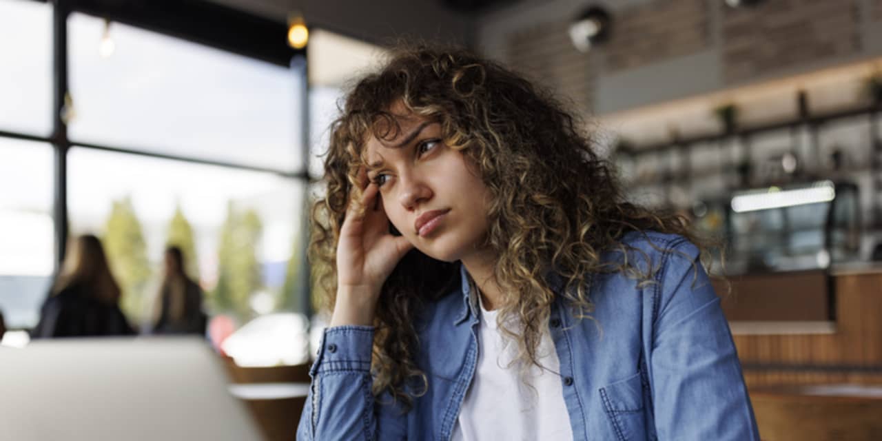 ფინანსური შიშების ფონზე თანამშრომლები სამსახურის დაკარგვაზე ღელავენ