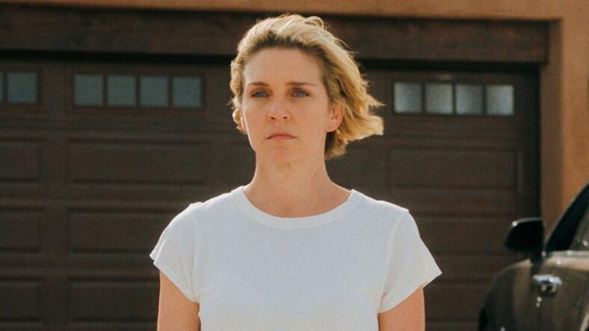 „Pluribus“: Apple TV-ის სერიალი უცხოპლანეტელთა შემოსევის ჟანრს ახლებურად წარმოაჩენს